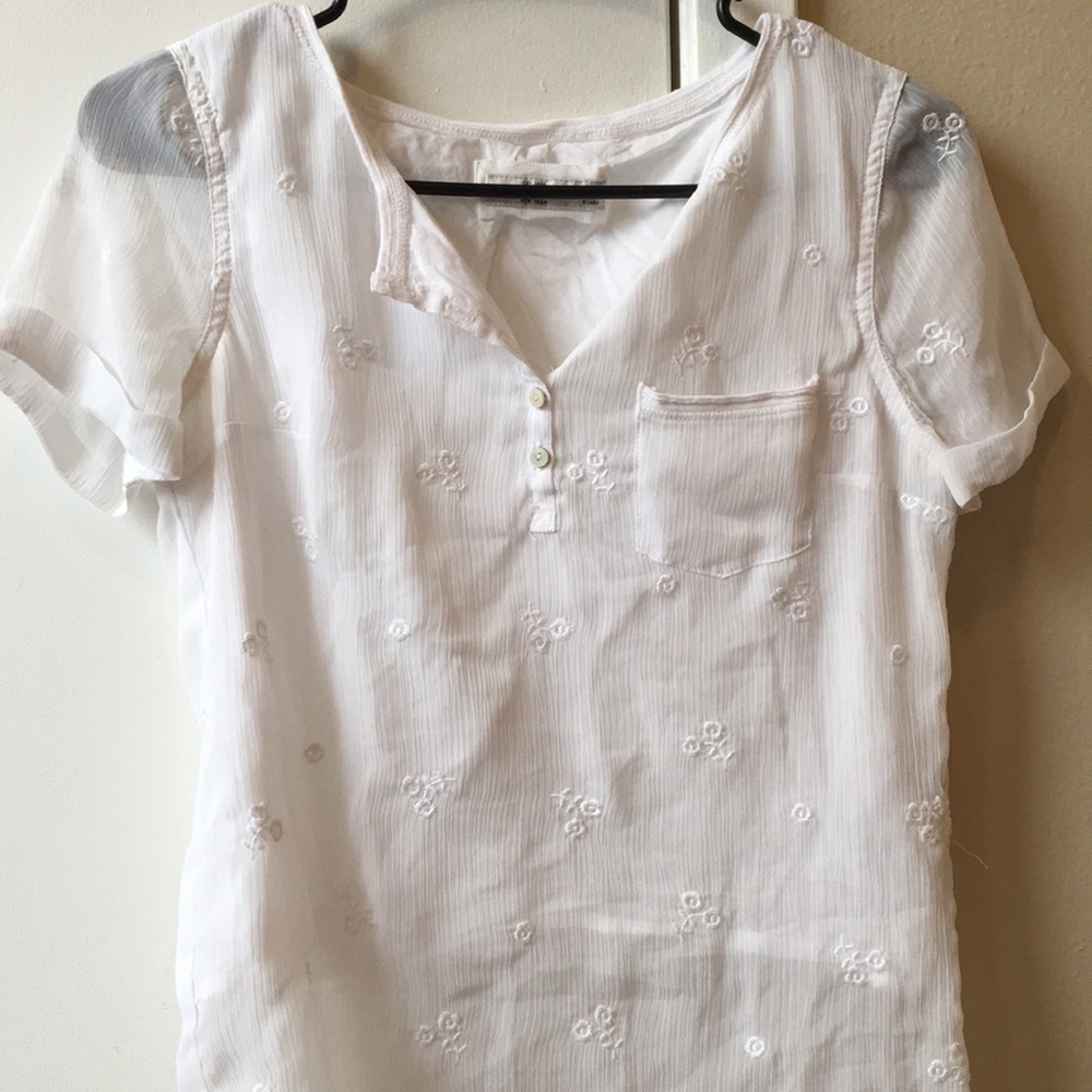 Abercrombie and Fitch A&F flower embroidered shirt